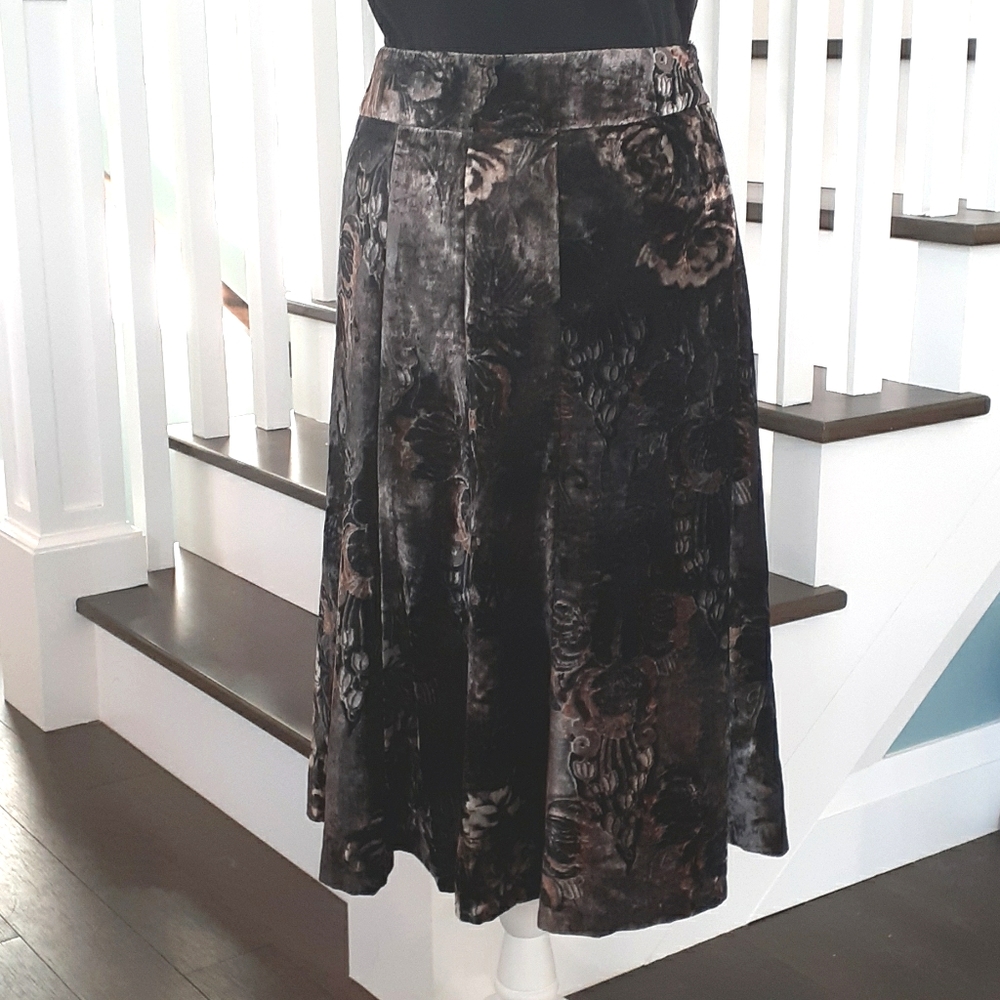 ^ Tristan black velvet skirt with floral pattern